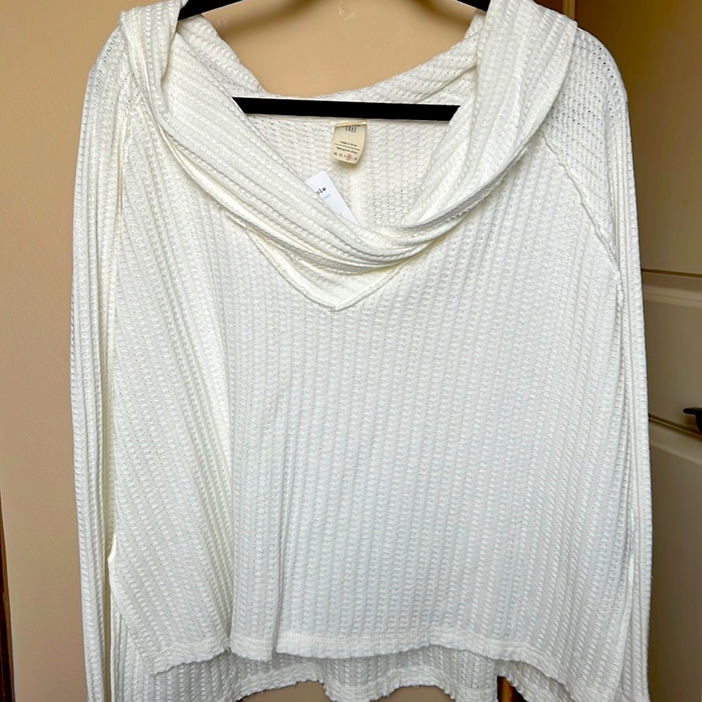 Free People lightweight top NWT